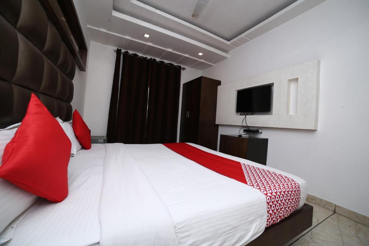 Oyo 11150 Hotel Jmd Rooms New Delhi Buitenkant foto
