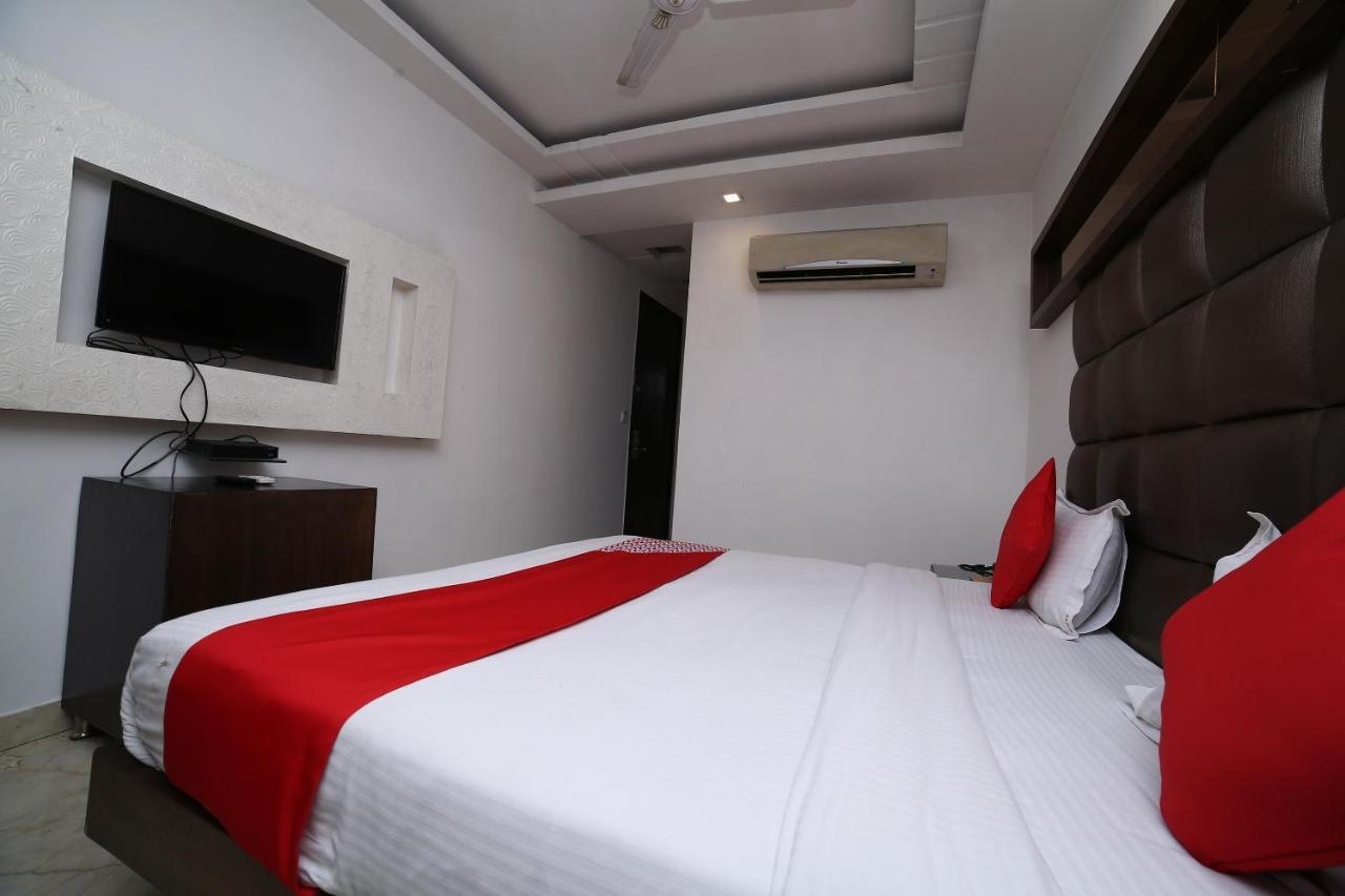 Oyo 11150 Hotel Jmd Rooms New Delhi Buitenkant foto