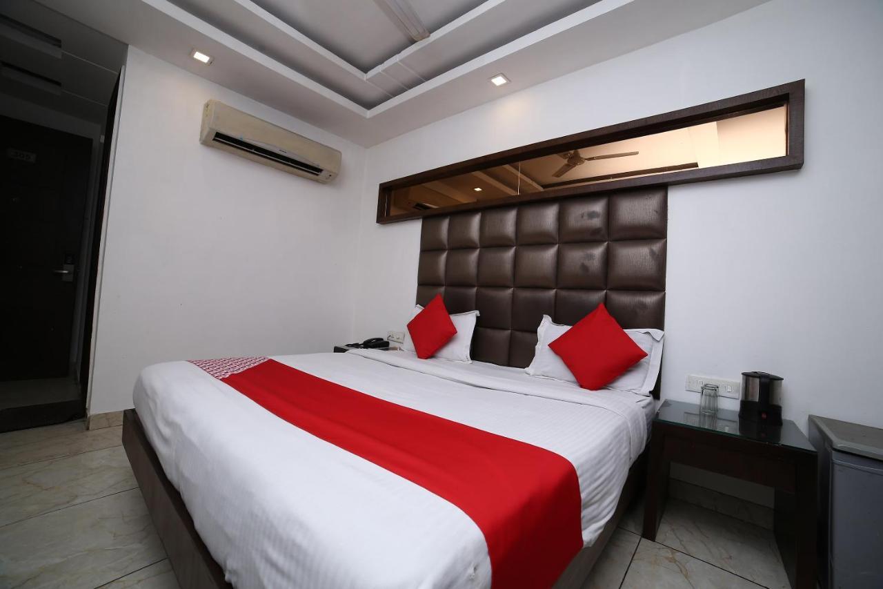 Oyo 11150 Hotel Jmd Rooms New Delhi Buitenkant foto