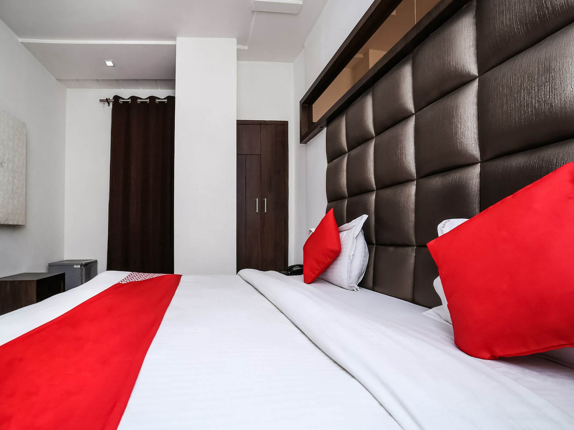 Oyo 11150 Hotel Jmd Rooms New Delhi Buitenkant foto